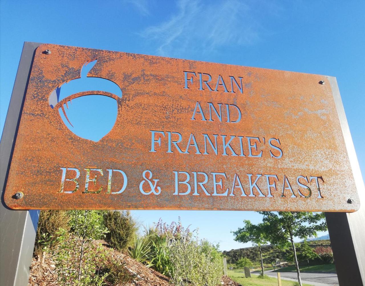 Fran And Frankie'S Bed & Breakfast Luggate Exteriör bild